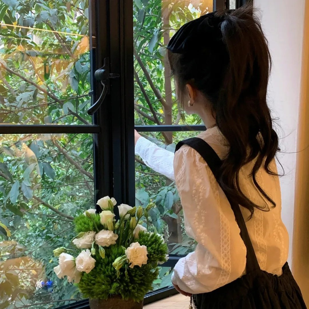 落花逢君冠中宫